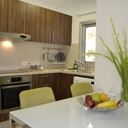 Conaia | Ace Location Apartment *